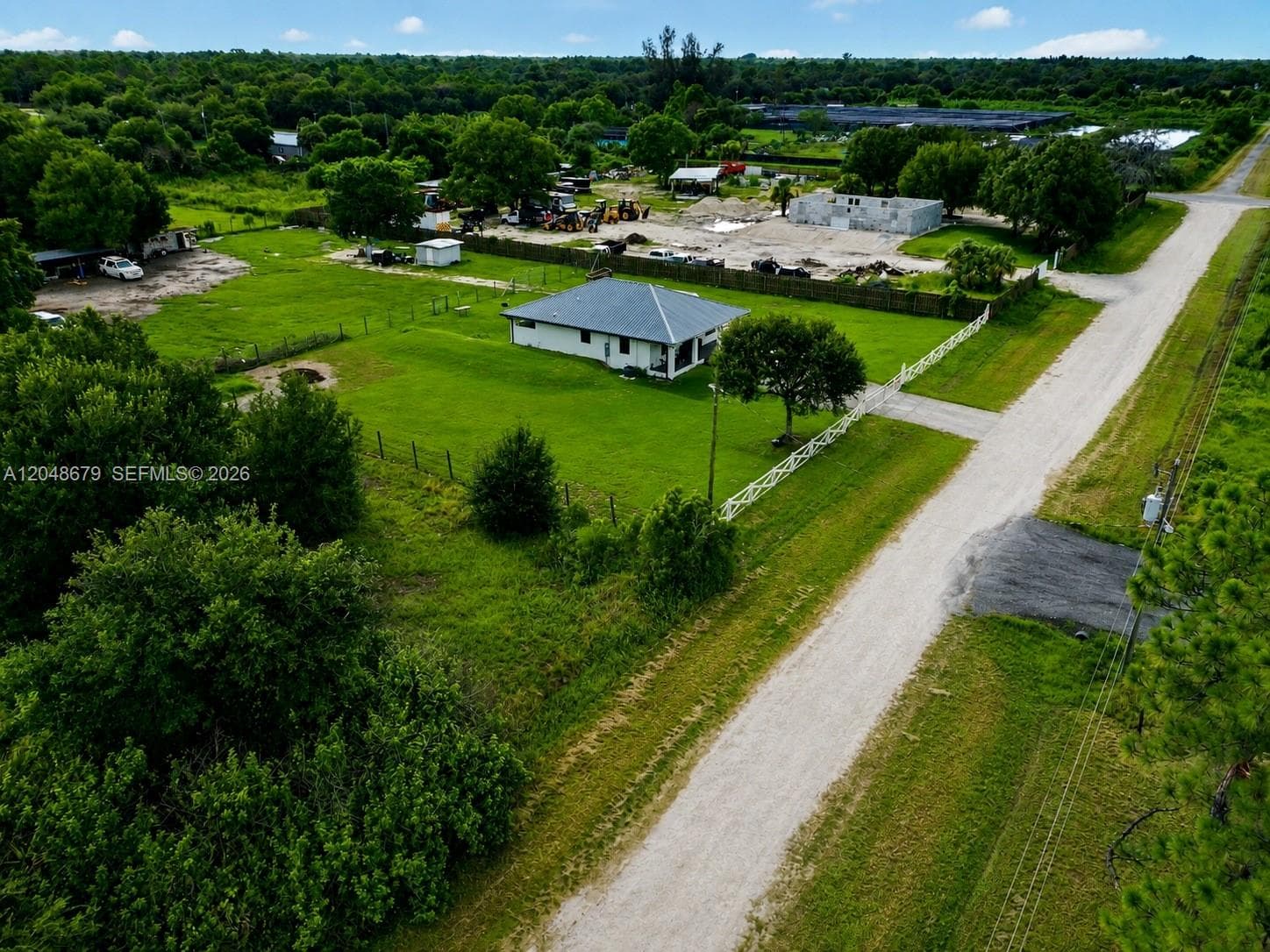 525 N Granja ST, Clewiston, FL 33440 — zdjęcie 2