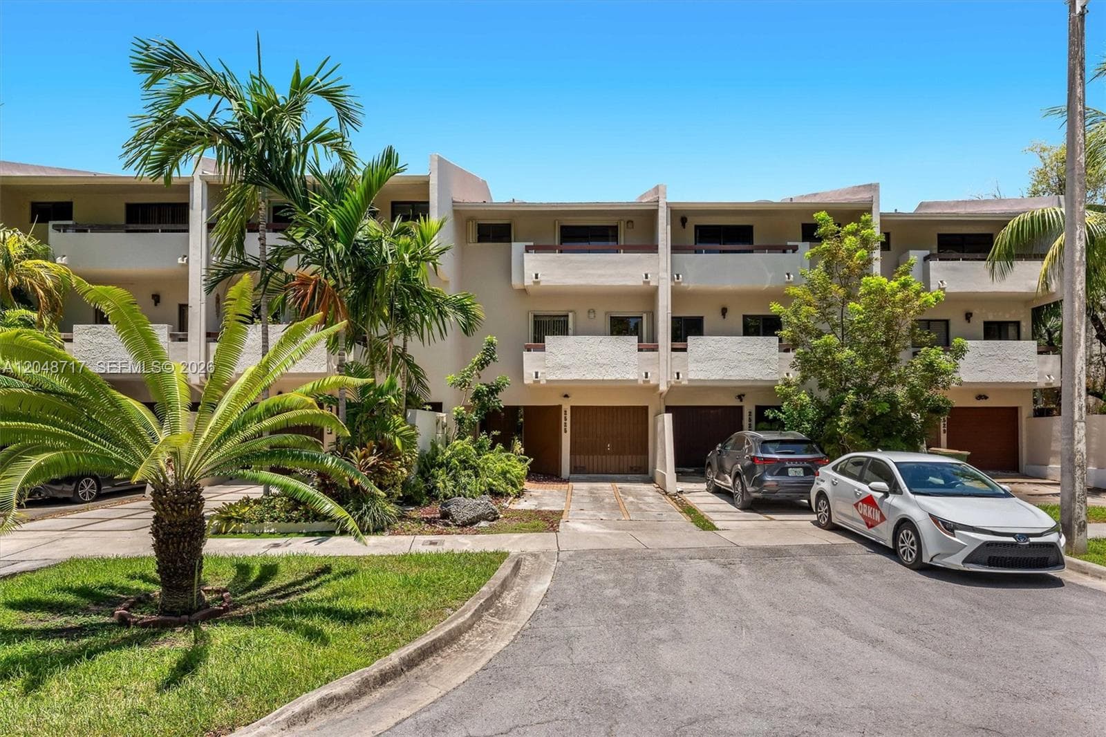 2525 NE 135th St, North Miami, FL 33181 — zdjęcie 2