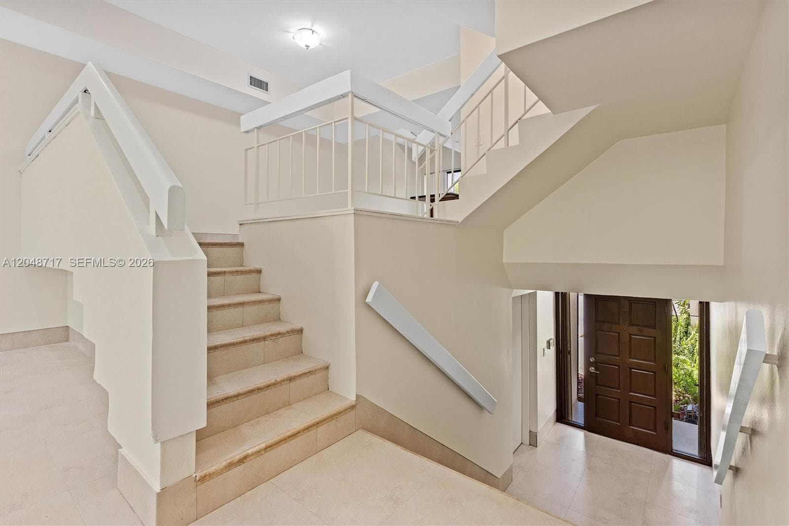 2525 NE 135th St, North Miami, FL 33181 — zdjęcie 5