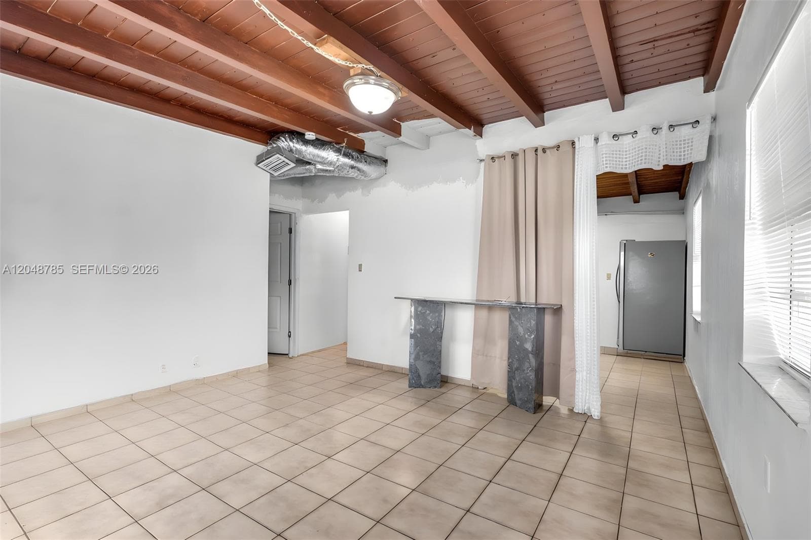 6084 E 7th Ave, Hialeah, FL 33013 — zdjęcie 5