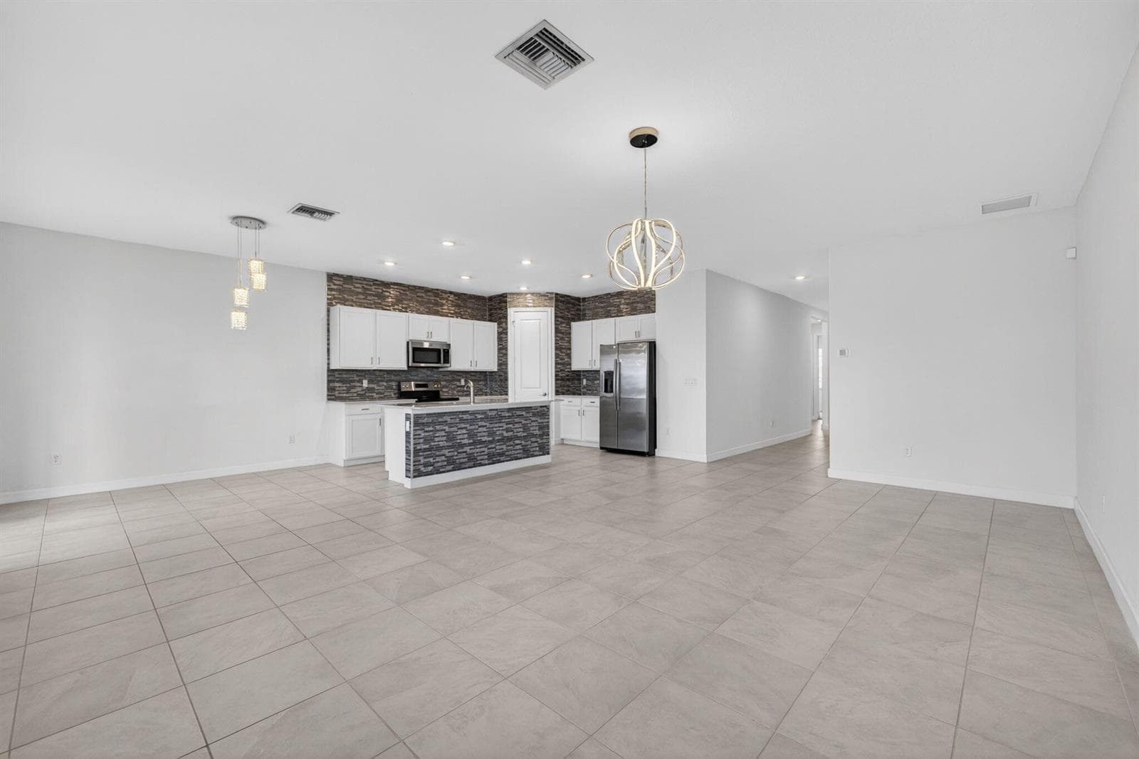 13275 NW Copper Creek Drive, Port St. Lucie, FL 34987 — zdjęcie 2