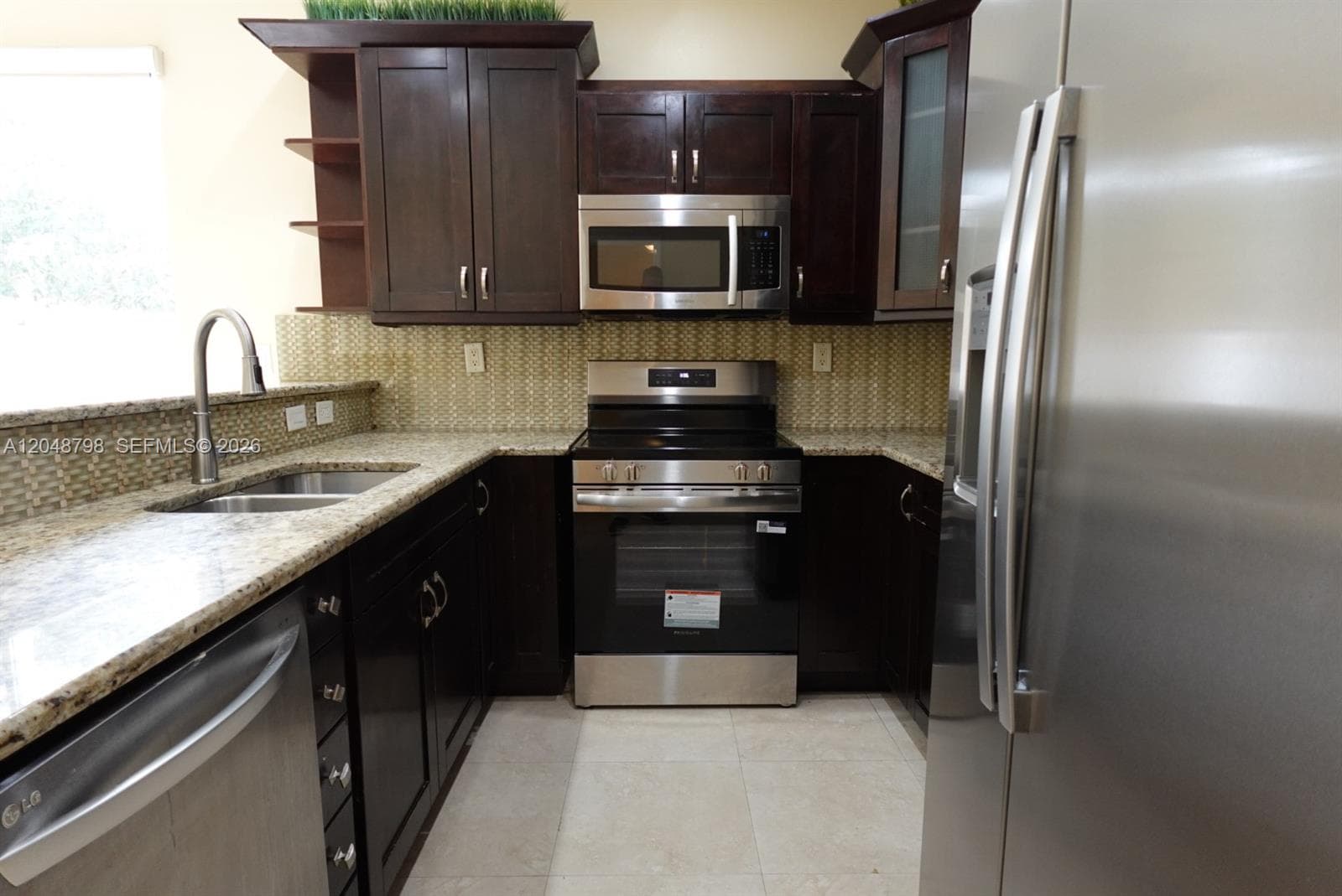 16102 NW 22nd St, Pembroke Pines, FL 33028 — zdjęcie 2