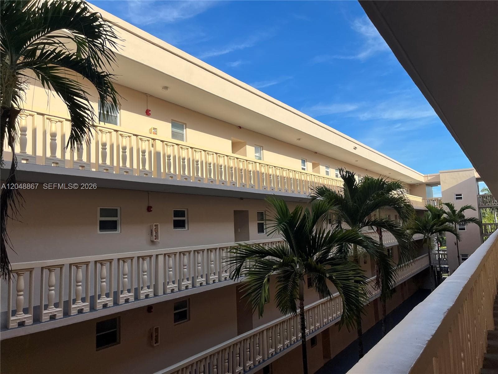 410 SE 2nd St # 408, Hallandale Beach, FL 33009 — zdjęcie 2