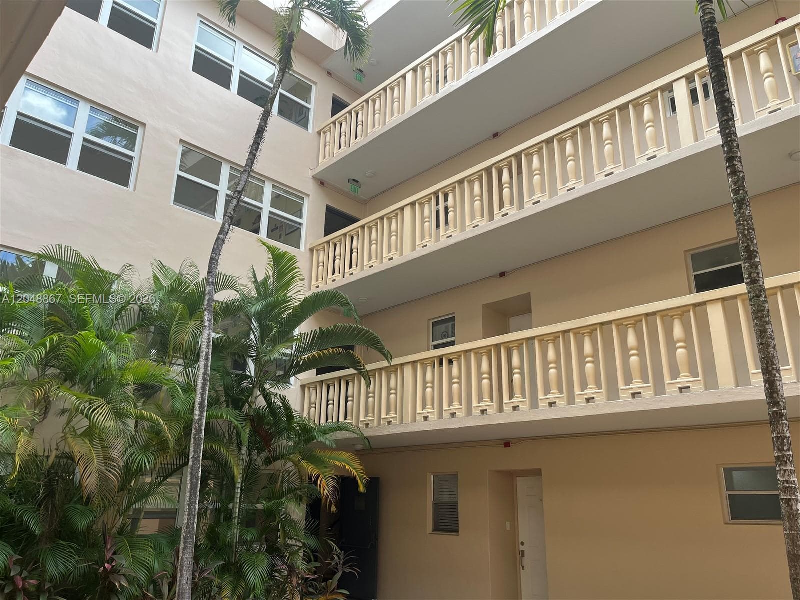 410 SE 2nd St # 408, Hallandale Beach, FL 33009 — zdjęcie 3