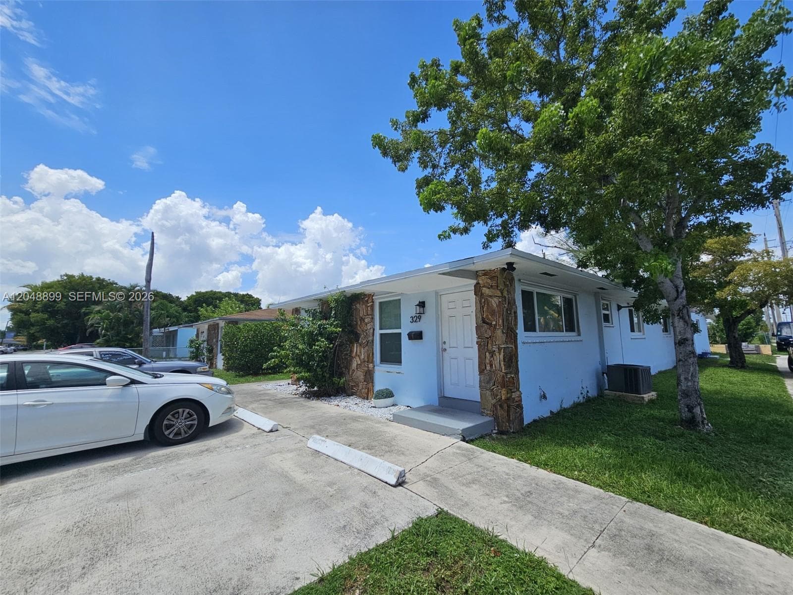 329 SE 2nd St, Hallandale Beach, FL 33009 — zdjęcie 4