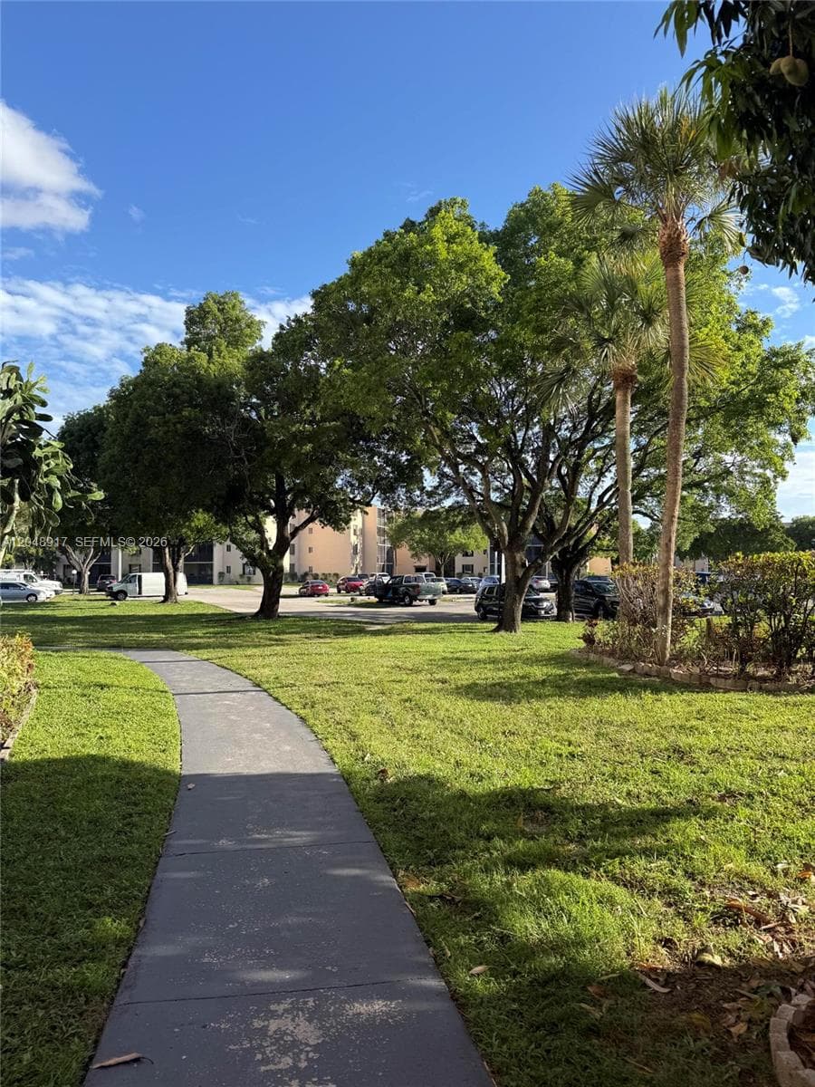 2830 Somerset Dr # 402N, Lauderdale Lakes, FL 33311 — zdjęcie 2