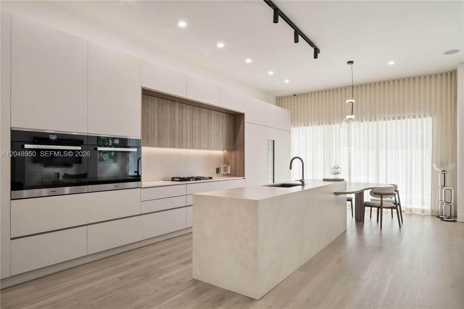 18955 Atlantic Blvd, Sunny Isles Beach, FL 33160 — zdjęcie 2