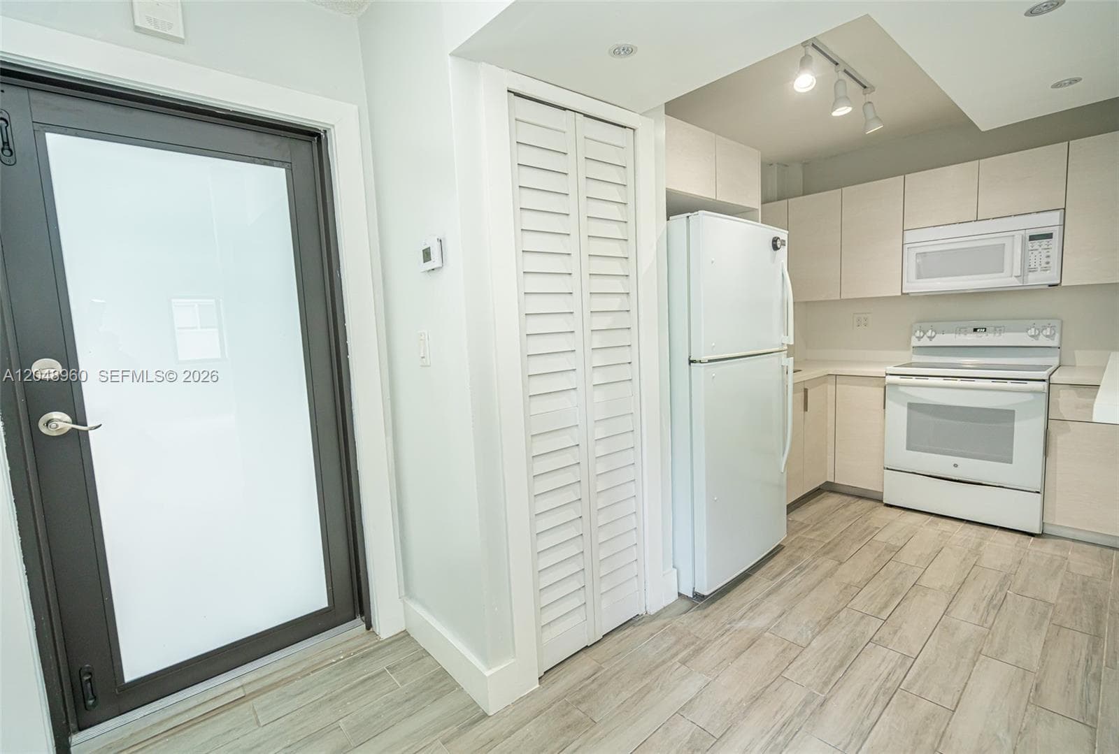 810 Salzedo St # 15, Coral Gables, FL 33134 — zdjęcie 5