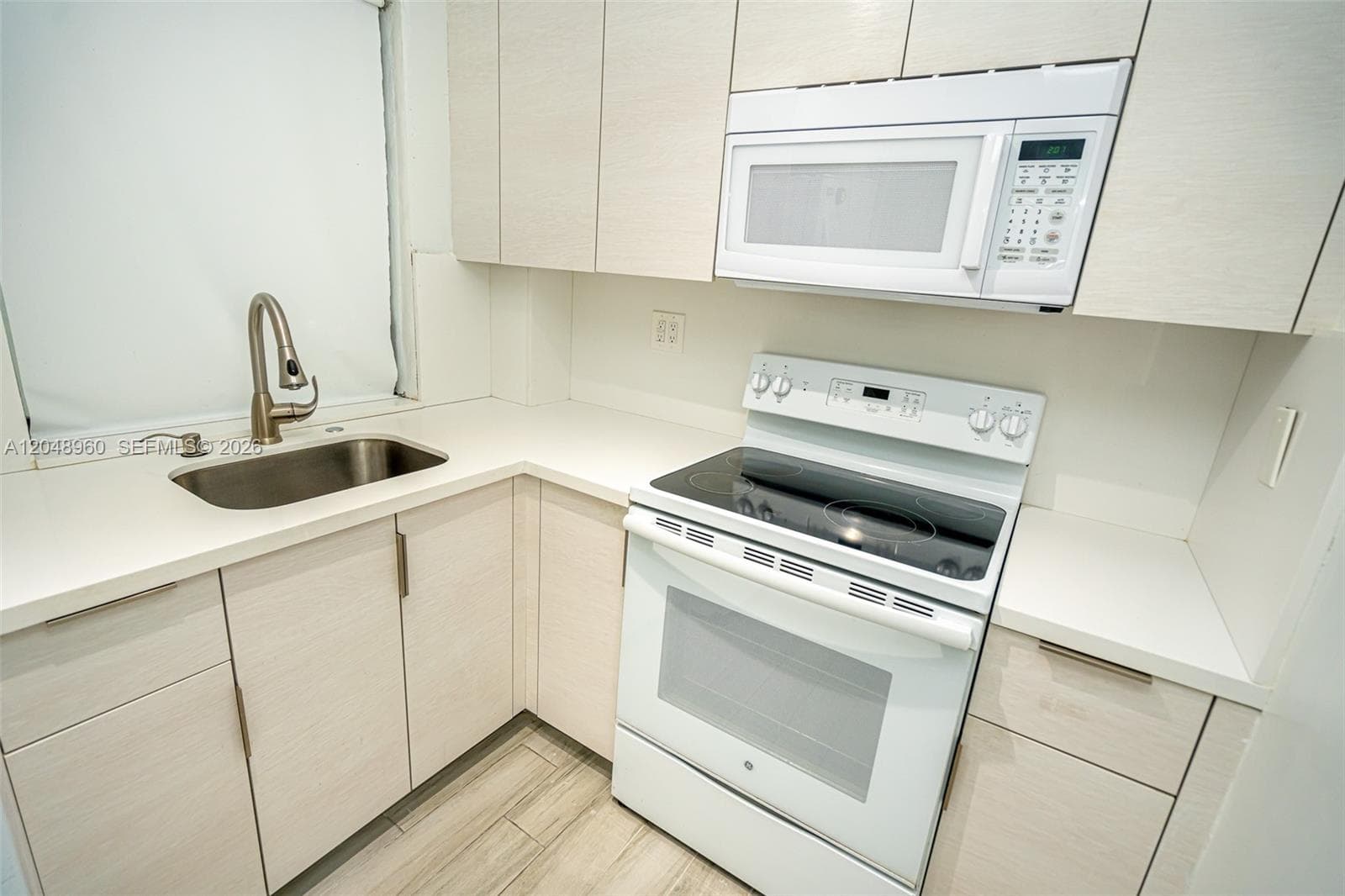 810 Salzedo St # 15, Coral Gables, FL 33134 — zdjęcie 4