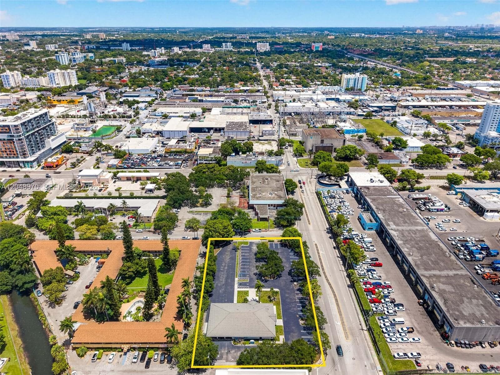 1902 NW 14th Ave, Miami, FL 33125 — zdjęcie 3