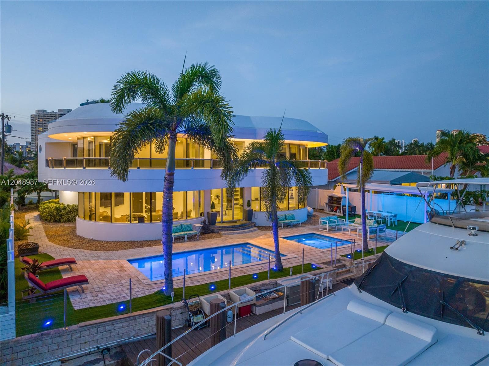 3344 NE 167th St, North Miami Beach, FL 33160 — zdjęcie 2
