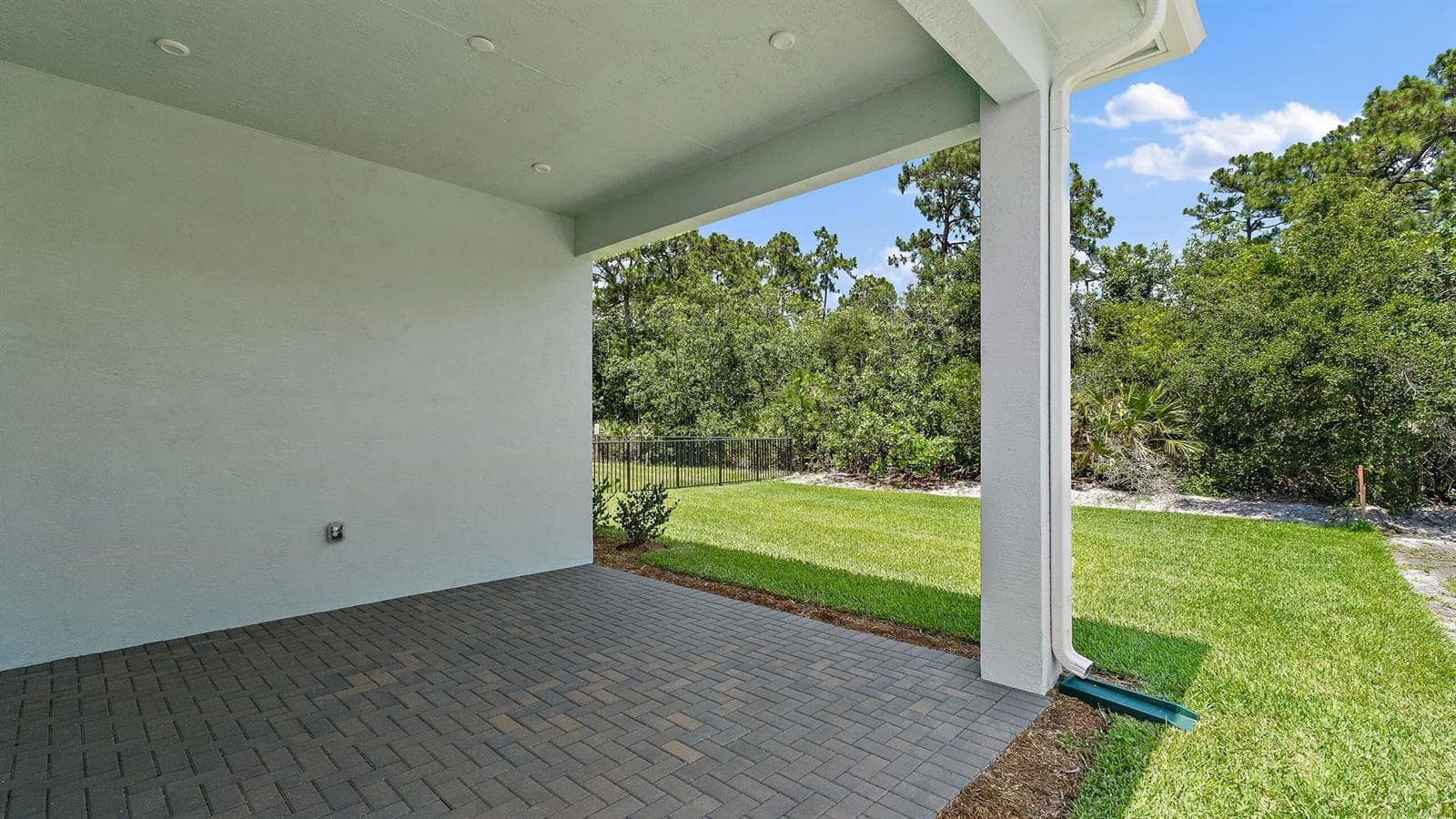 204 SE Via Sangro, Port St. Lucie, FL 34952 — zdjęcie 2