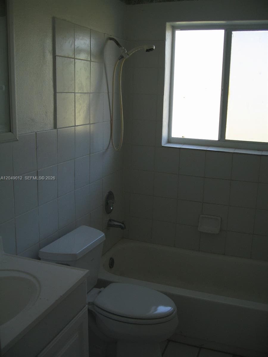 136 NW 14th Way # ., Dania Beach, FL 33004 — zdjęcie 3