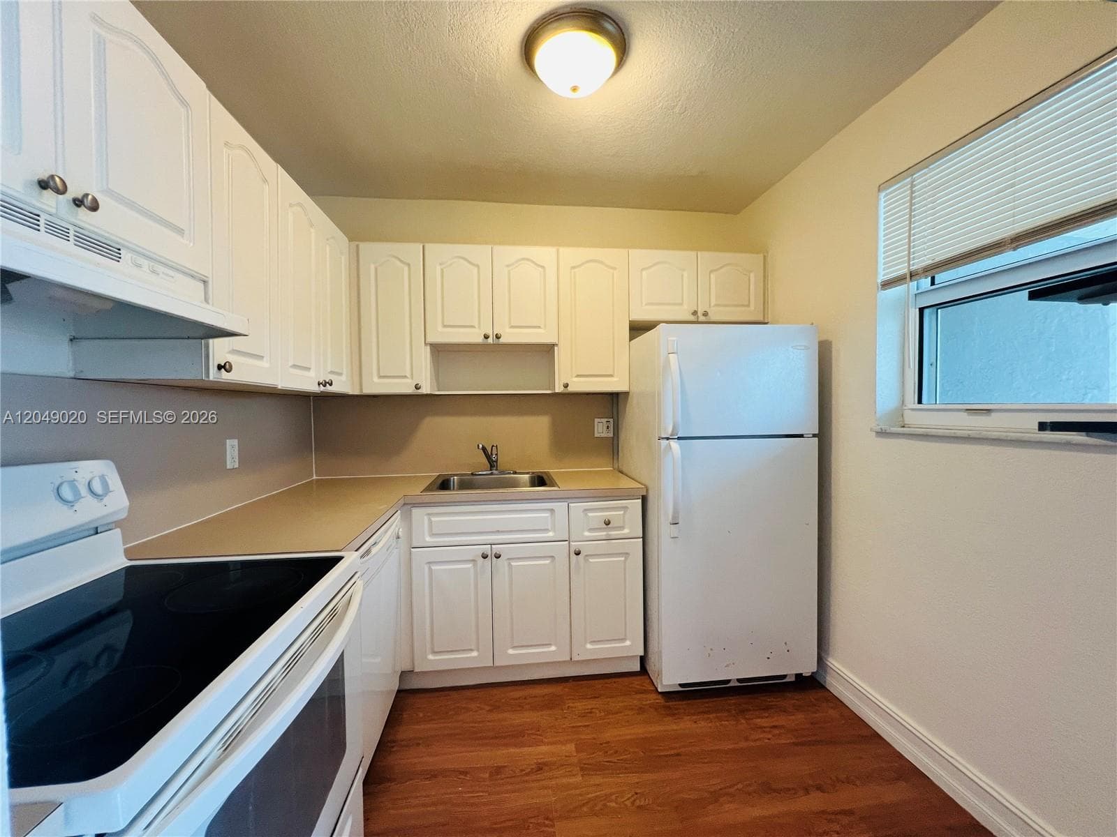 2050 NW 89th Ave # 208, Pembroke Pines, FL 33028 — zdjęcie 2