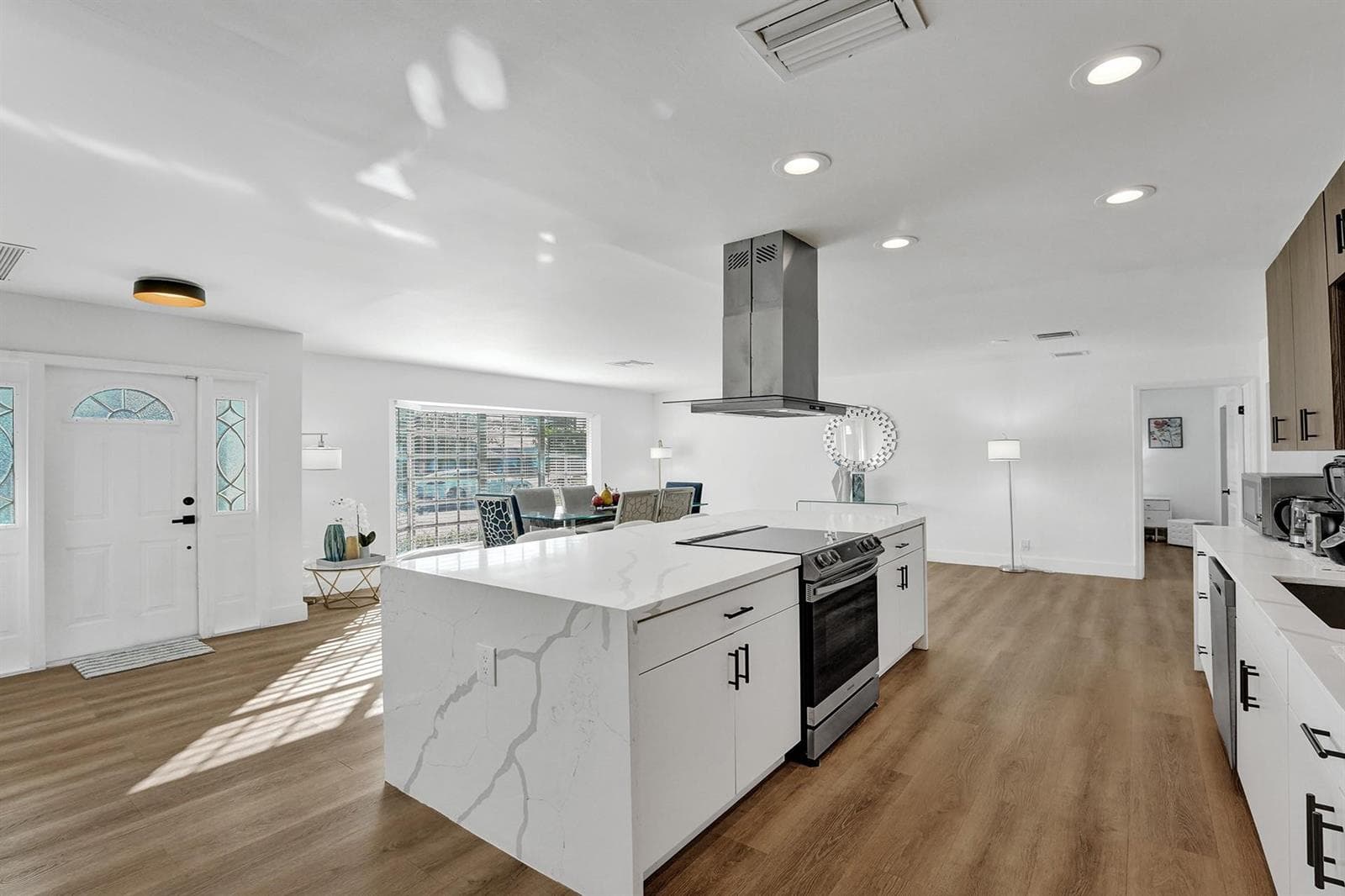 4751 NE 29th Avenue, Fort Lauderdale, FL 33308 — zdjęcie 3