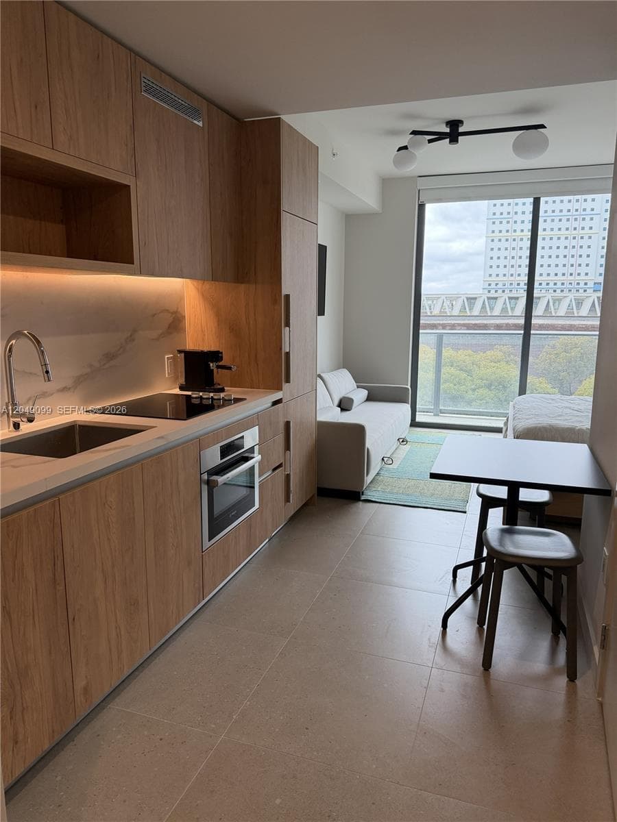 11 NE 6th St # 515, Miami, FL 33132 — zdjęcie 2