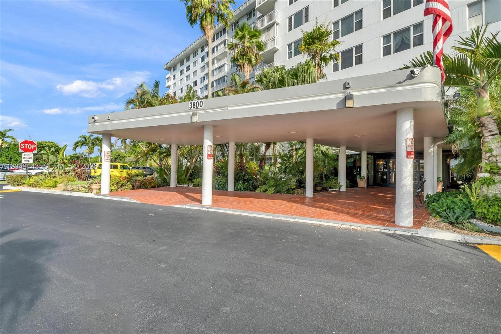3800 Hillcrest Dr # 422, Hollywood, FL 33021