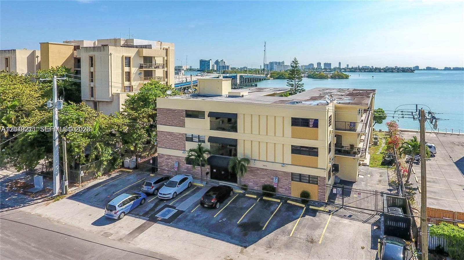 7845 NE Bayshore Ct # 8, Miami, FL 33138 — zdjęcie 4