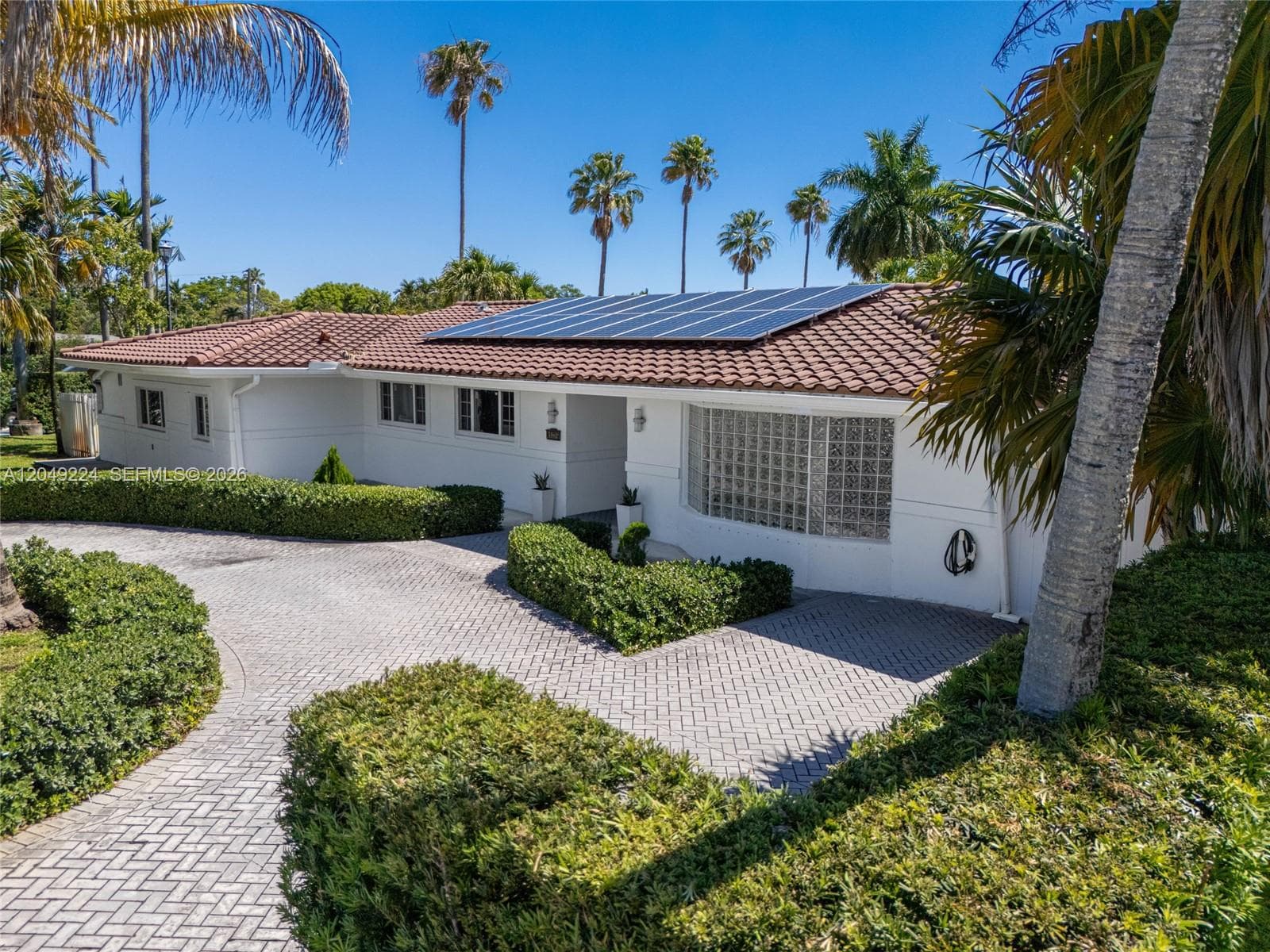 20235 Highland Lakes Blvd, Miami, FL 33179 — zdjęcie 2