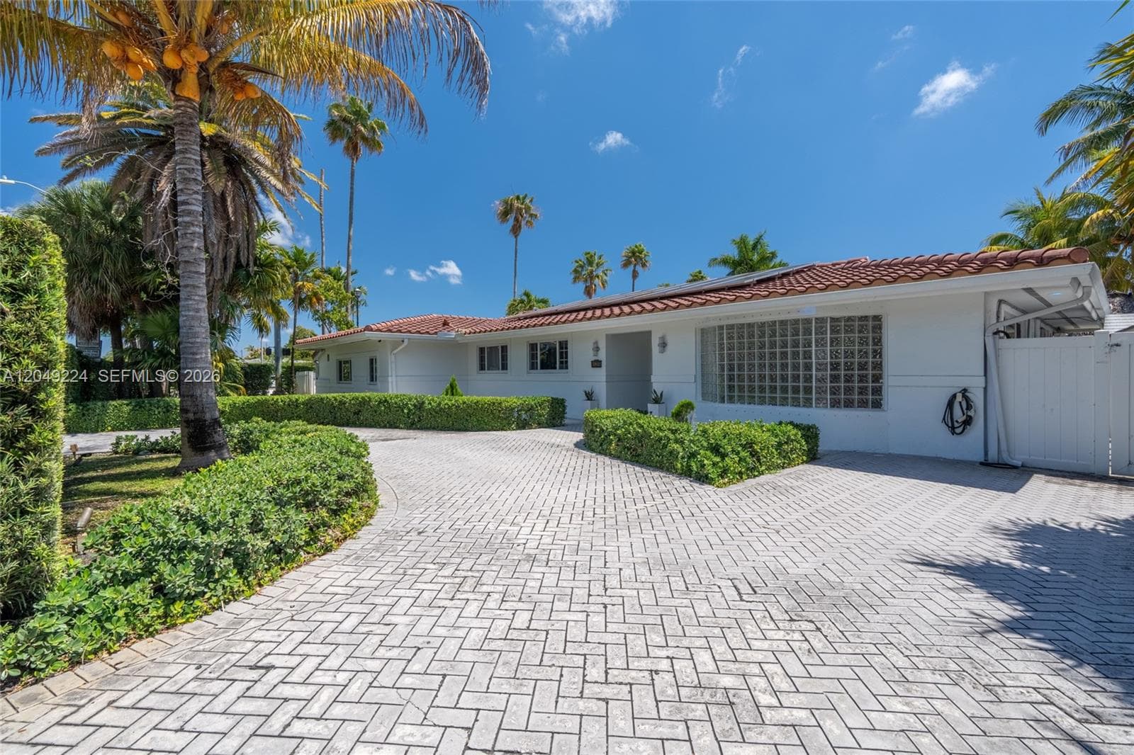 20235 Highland Lakes Blvd, Miami, FL 33179 — zdjęcie 3
