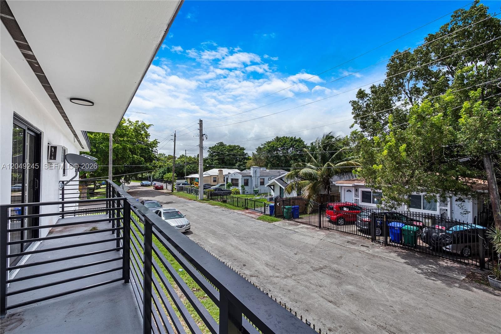 131 NE 77th St, Miami, FL 33138 — zdjęcie 2