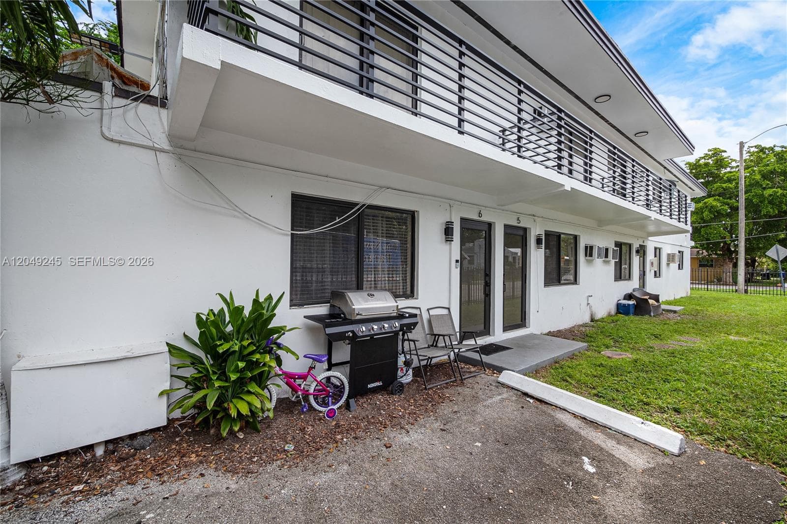 131 NE 77th St, Miami, FL 33138 — zdjęcie 3