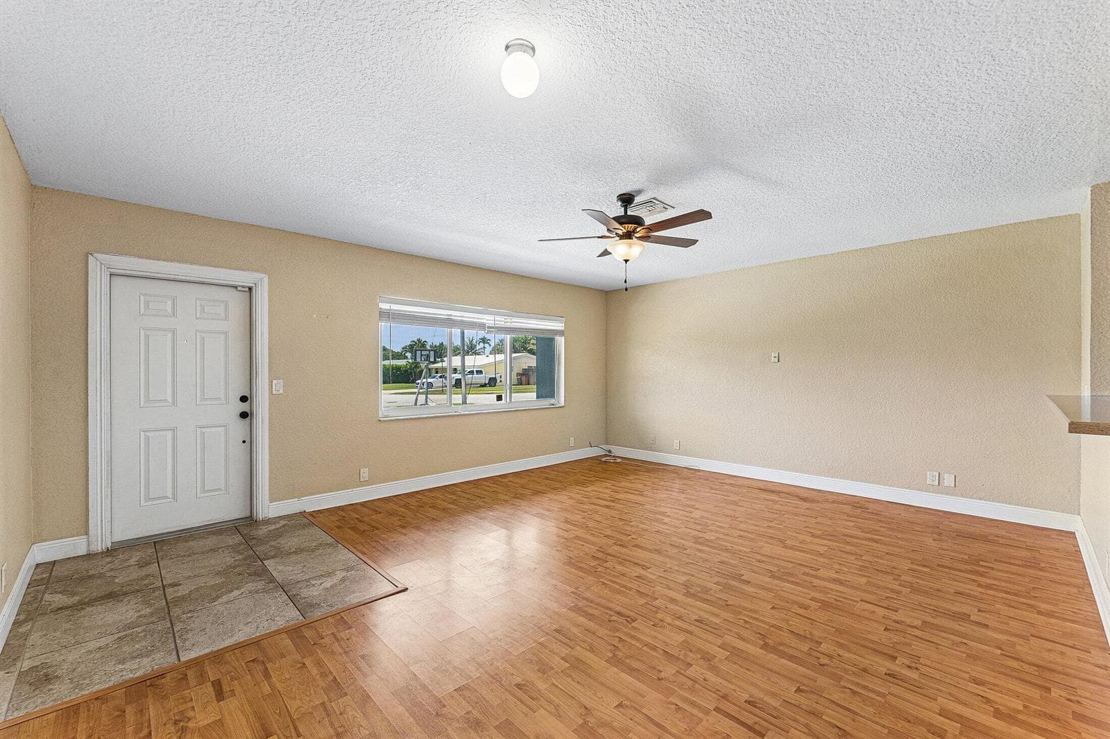 301 SE 3rd Street, Deerfield Beach, FL 33441 — zdjęcie 4