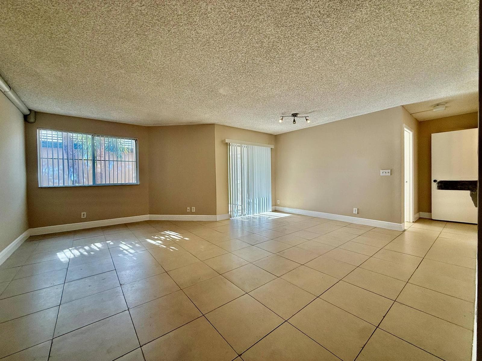 9901 Westview Drive # 324, Coral Springs, FL 33076 — zdjęcie 2