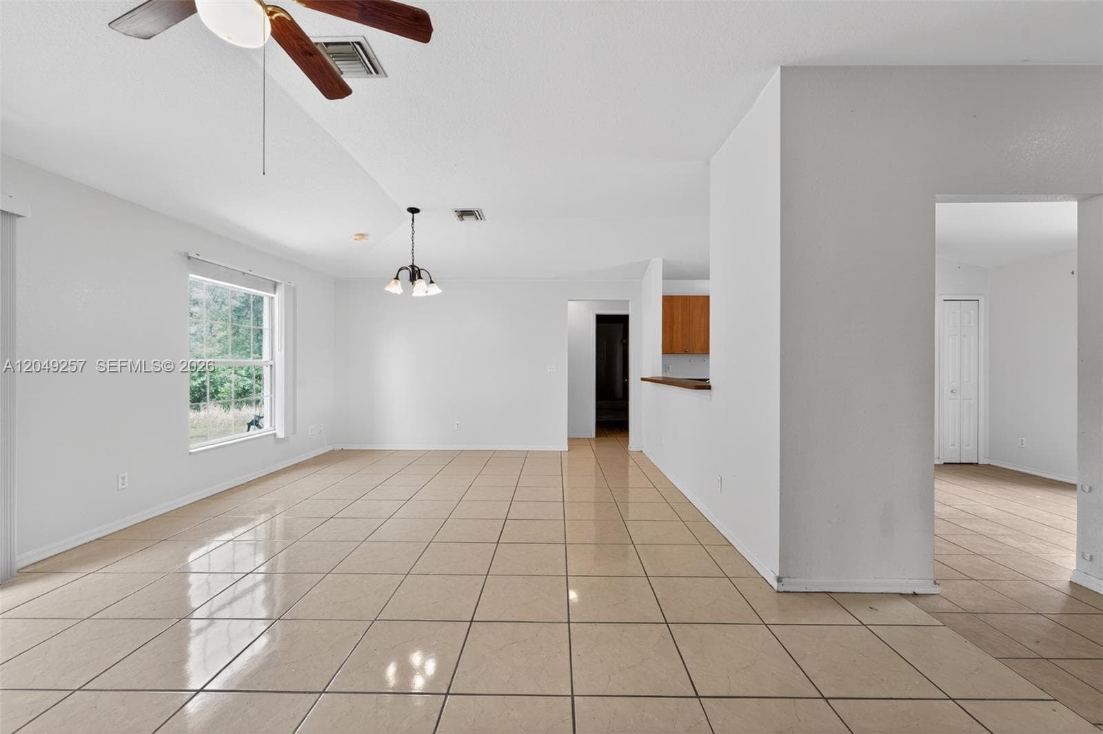 446 Windermere Dr., Lehigh Acres, FL 33972 — zdjęcie 4