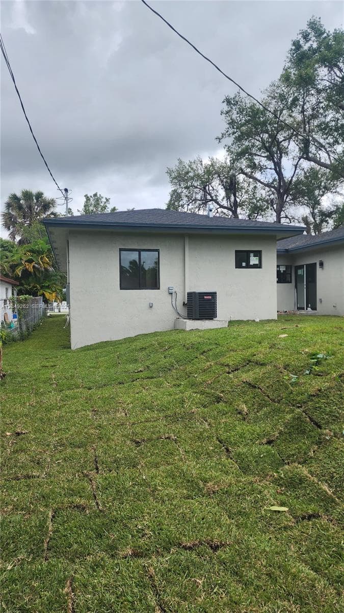 1440-1444 NE 147 STREET, North Miami Beach, FL 33161 — zdjęcie 3