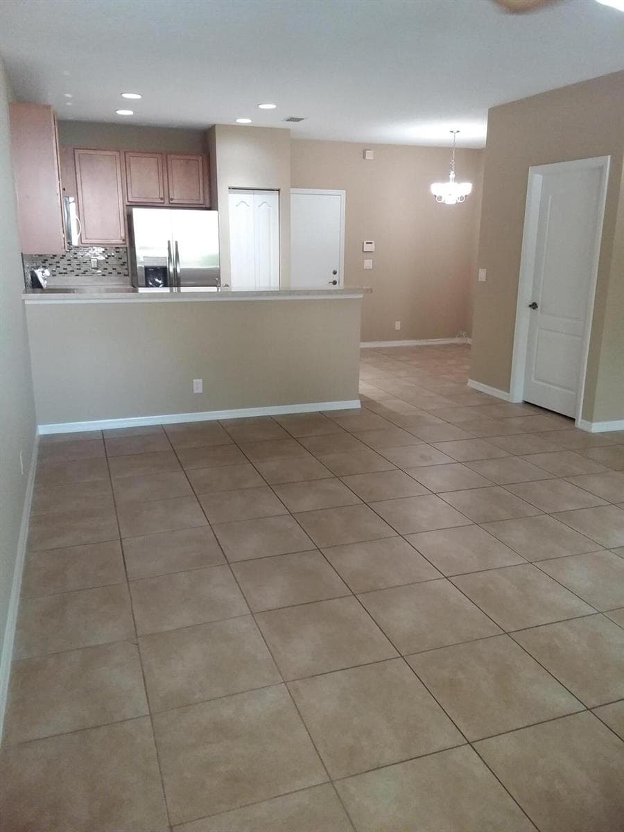 2410 SE Union Park Drive, Port St. Lucie, FL 34952 — zdjęcie 3