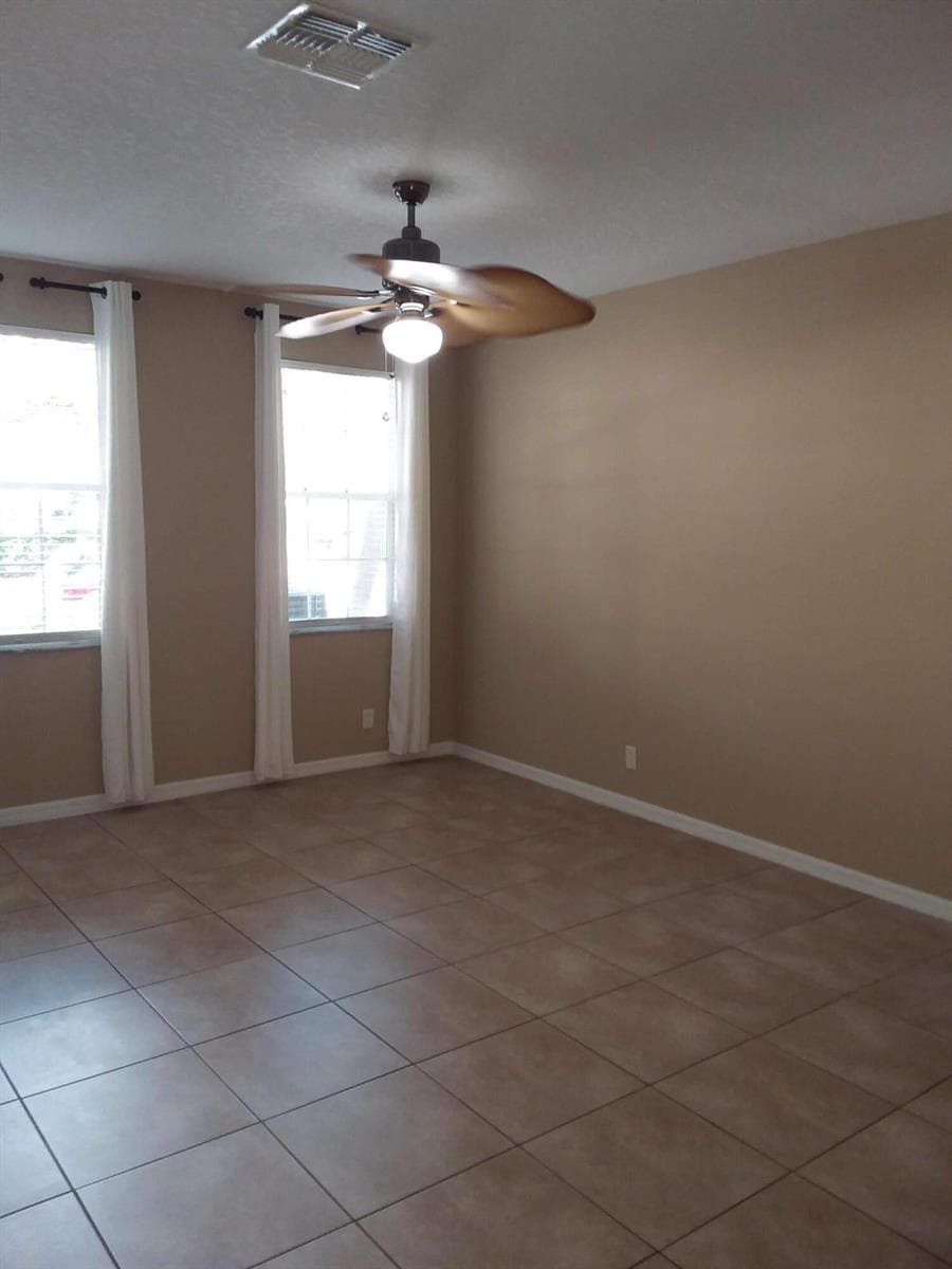 2410 SE Union Park Drive, Port St. Lucie, FL 34952 — zdjęcie 4