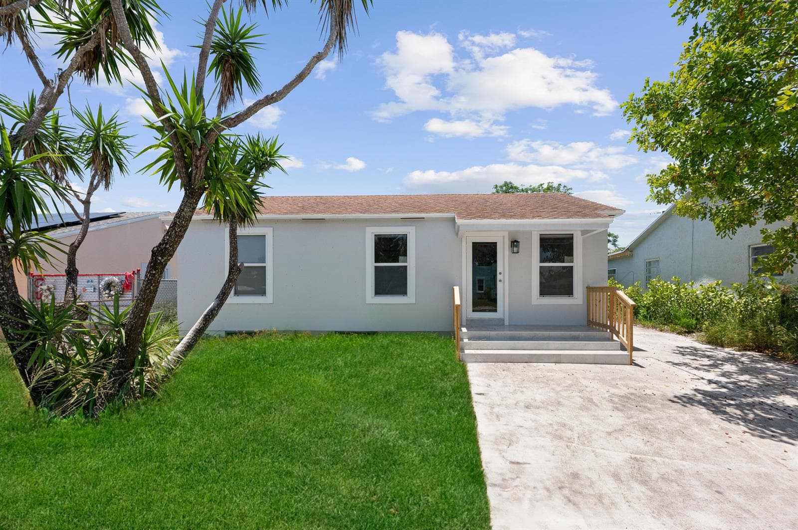 720 Mcintosh Street, West Palm Beach, FL 33405