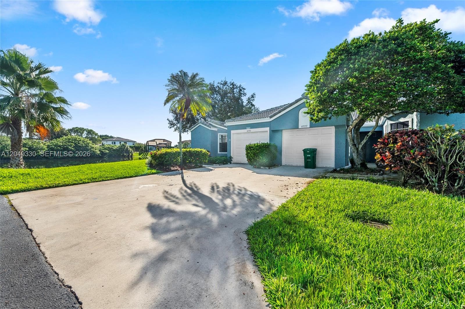 8220 Waterford Ln, Tamarac, FL 33321 — zdjęcie 2