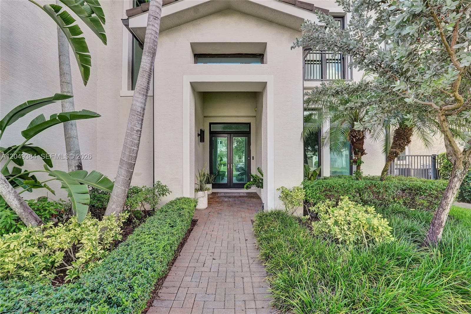 5742 E Brookfield Cir E, Hollywood, FL 33312 — zdjęcie 2