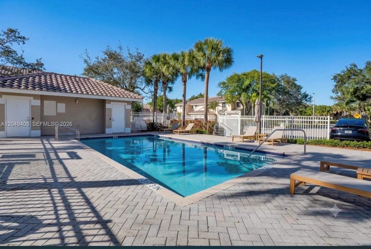 4070 NW 92nd Ave, Sunrise, FL 33351 — zdjęcie 2