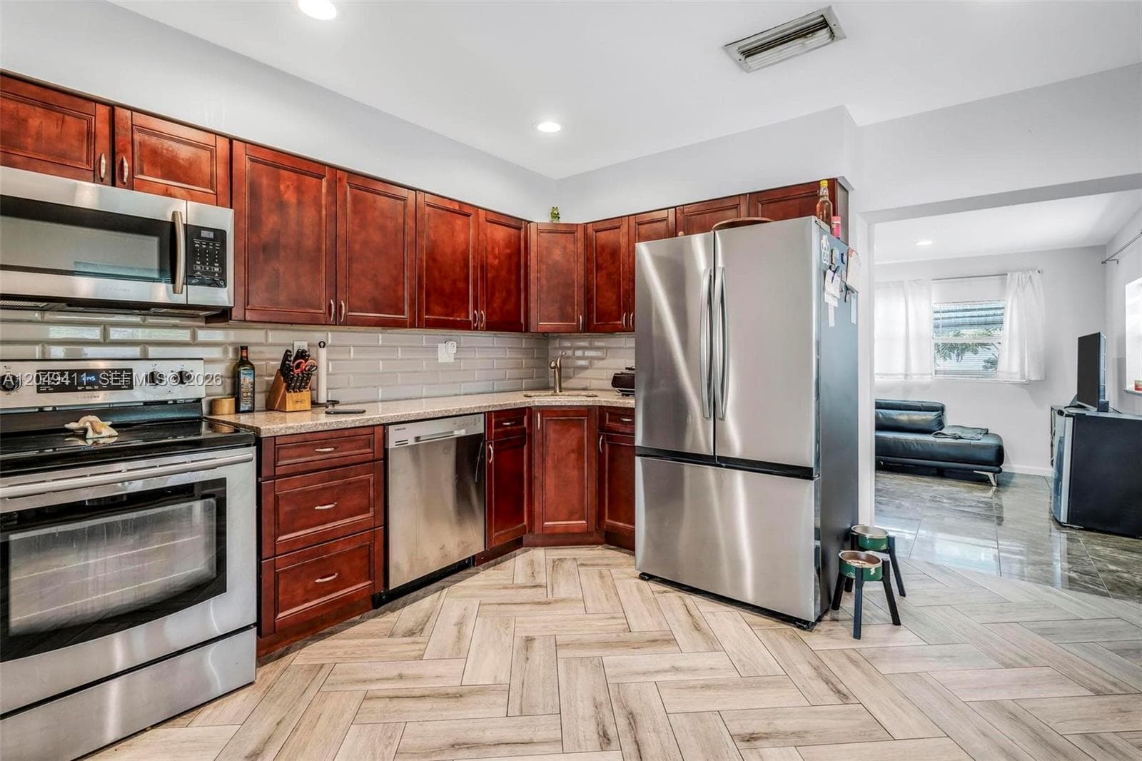7211 NW 76th St, Tamarac, FL 33321 — zdjęcie 2