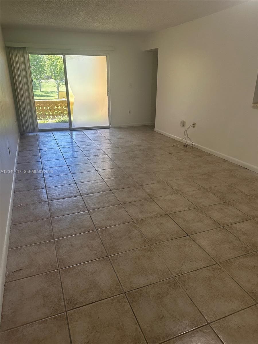 9741 Fontainebleau Blvd # H109, Miami, FL 33172 — zdjęcie 5