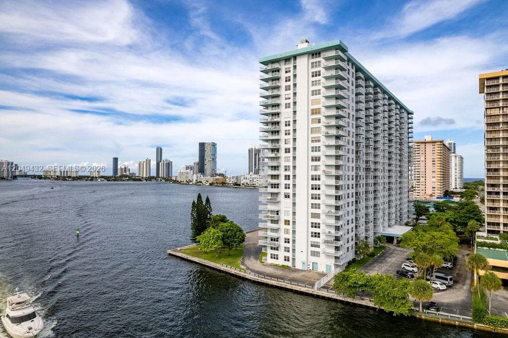 301 174th St # L05, Sunny Isles Beach, FL 33160 — zdjęcie 2