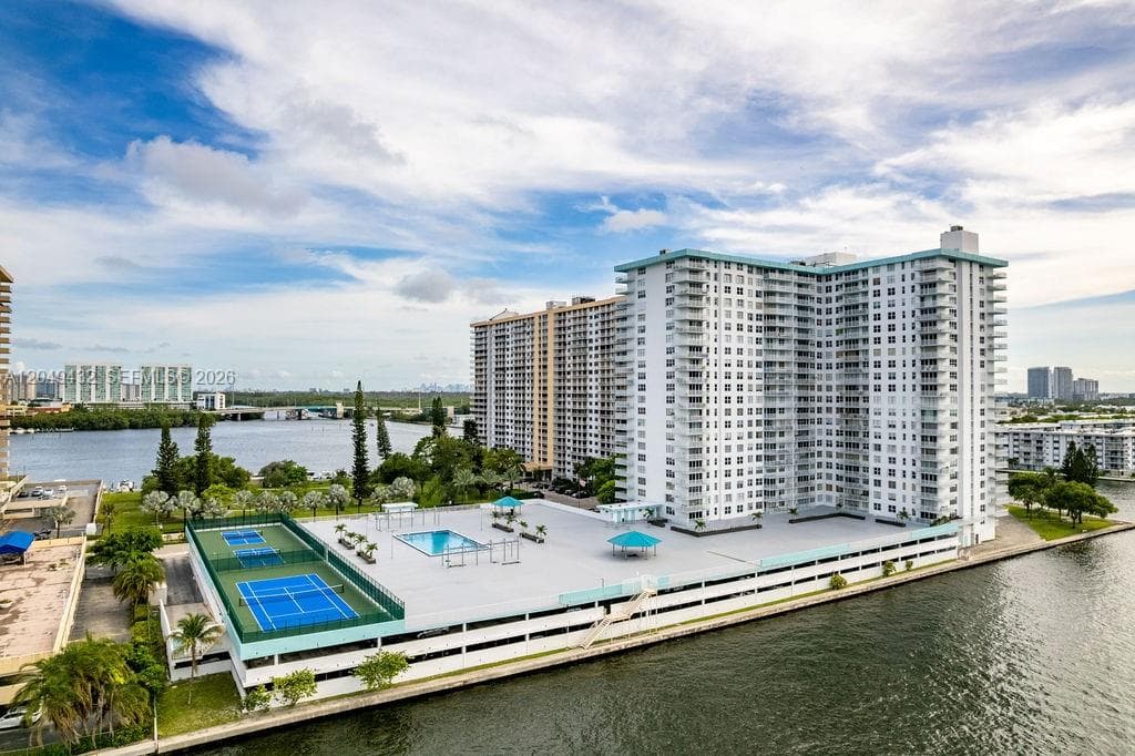 301 174th St # L05, Sunny Isles Beach, FL 33160 — zdjęcie 4