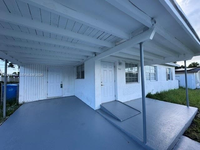 4221 SW 39th St, West Park, FL 33023