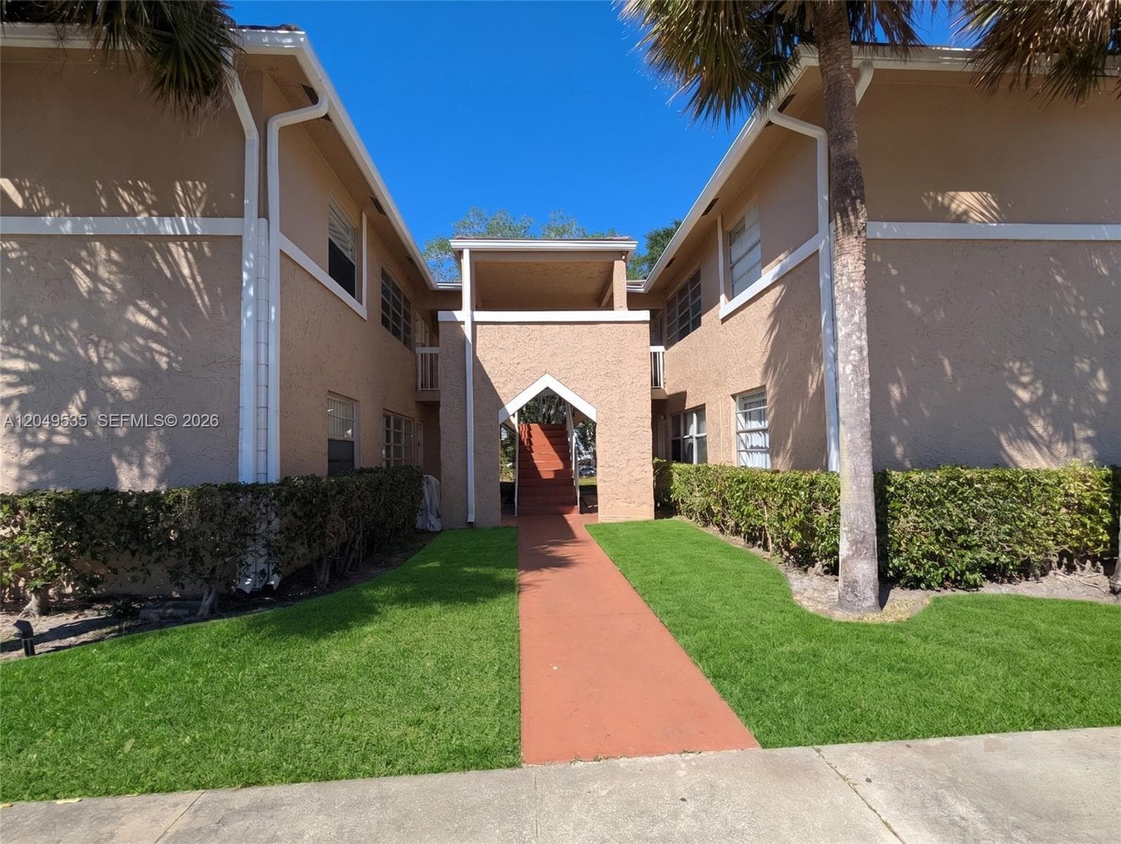 807 Twin Lakes Dr # 32-G, Coral Springs, FL 33071