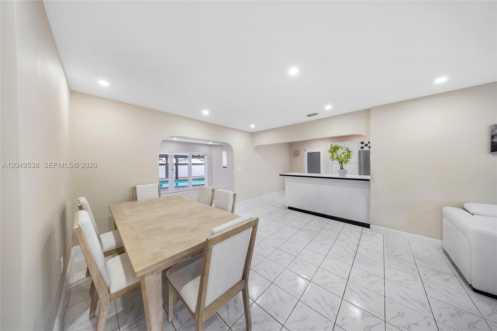 490 W 33rd Pl, Hialeah, FL 33012 — zdjęcie 5