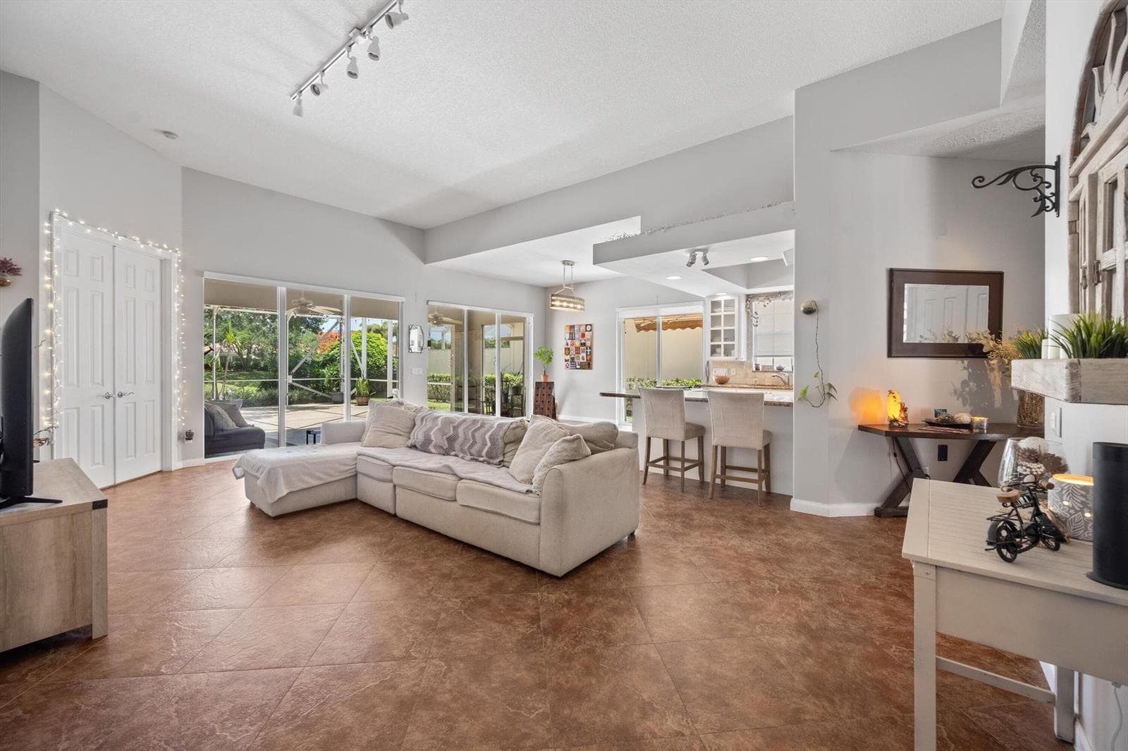 2862 Irma Lake Drive, West Palm Beach, FL 33411 — zdjęcie 4