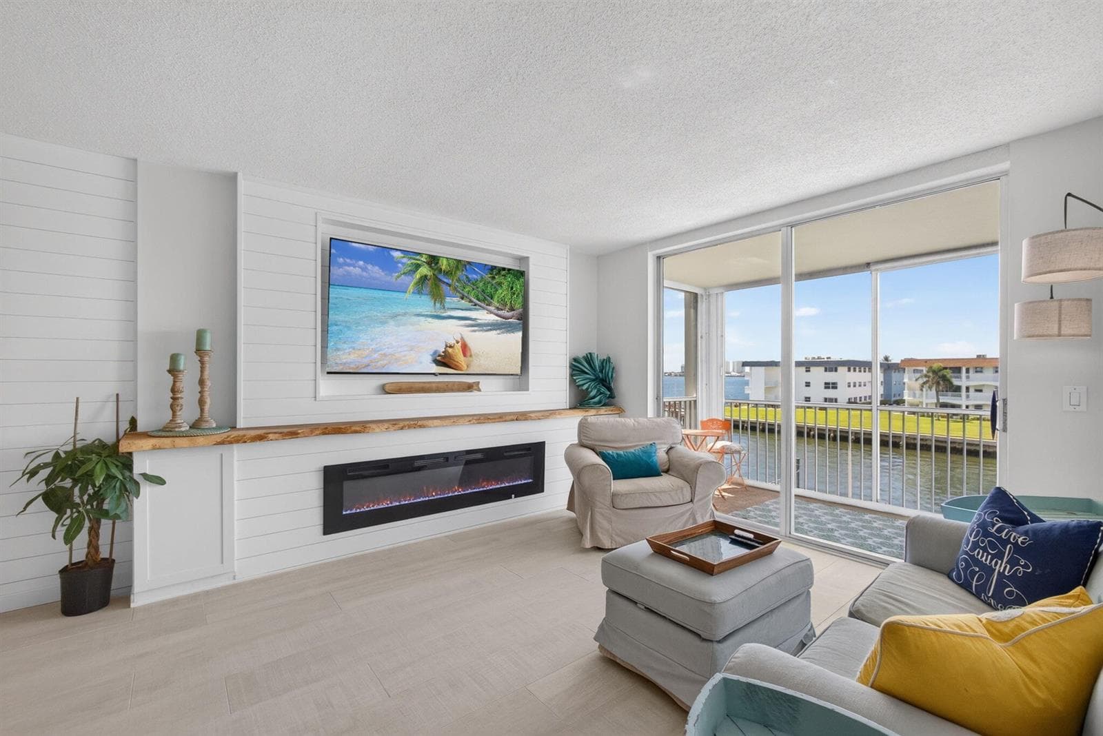 100 Paradise Harbour Boulevard # 307, North Palm Beach, FL 33408