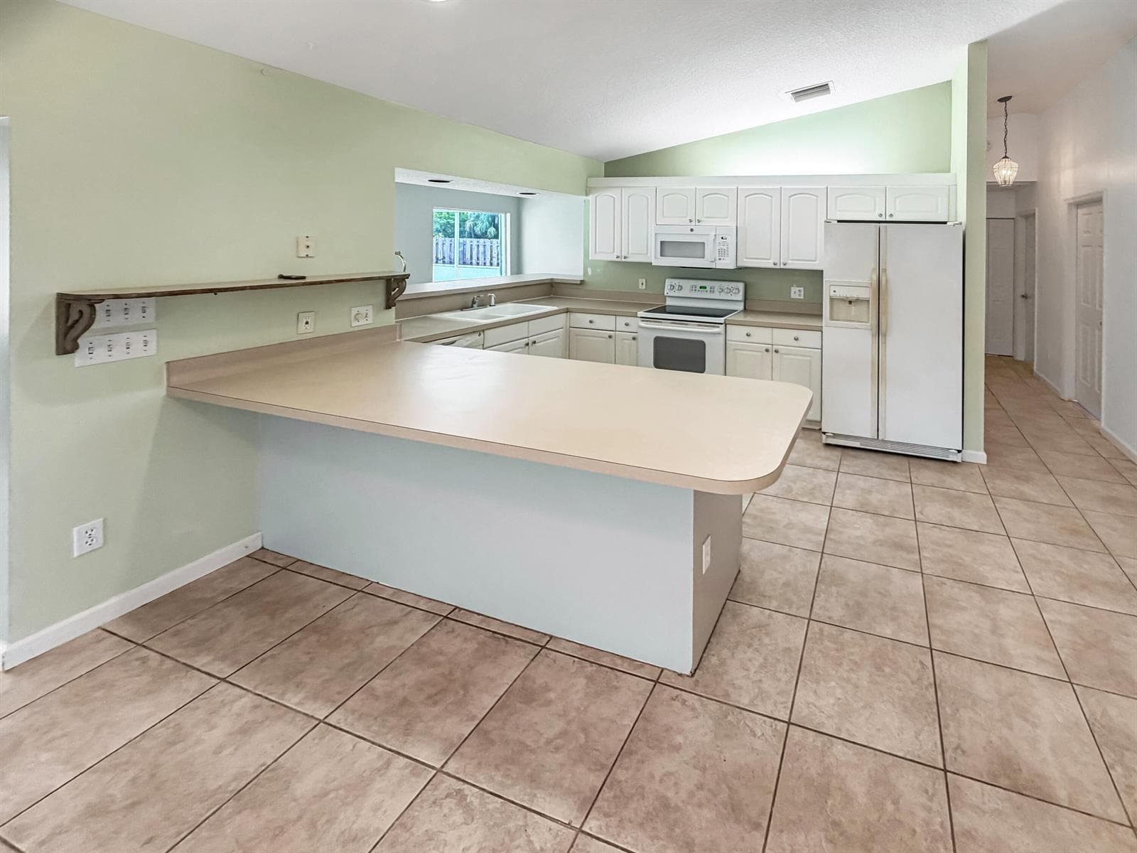 2361 NE 21st Avenue, Jensen Beach, FL 34957 — zdjęcie 2