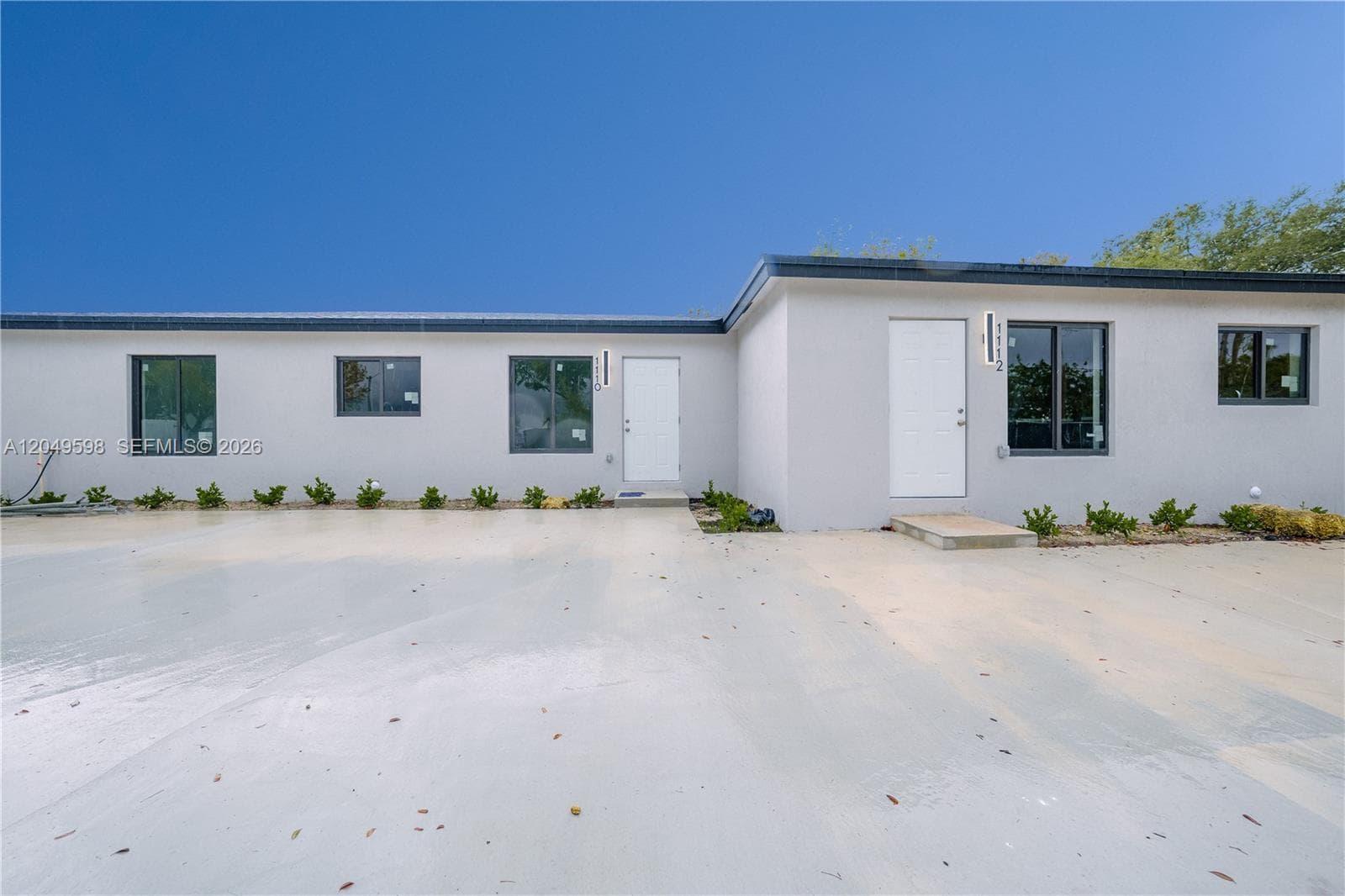 1112 NW 81st St, Miami, FL 33150 — zdjęcie 2