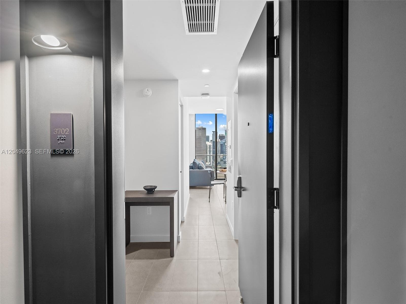 121 NE 5th St # 3703, Miami, FL 33132 — zdjęcie 3