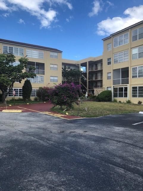 2801 Somerset Dr Drive # 209, Lauderdale Lakes, FL 33311