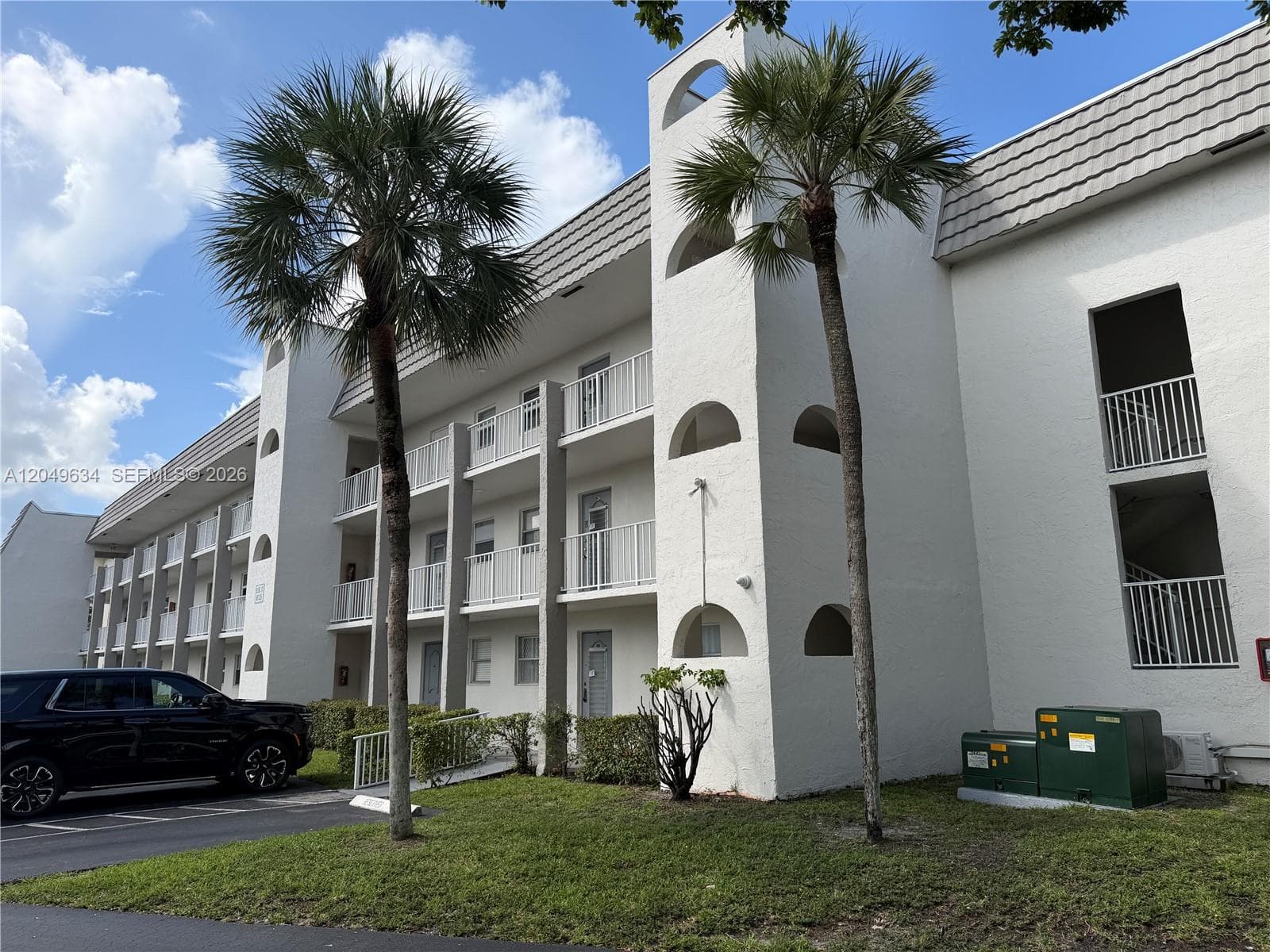 8135 Sunrise Lakes Blvd # 210, Sunrise, FL 33322